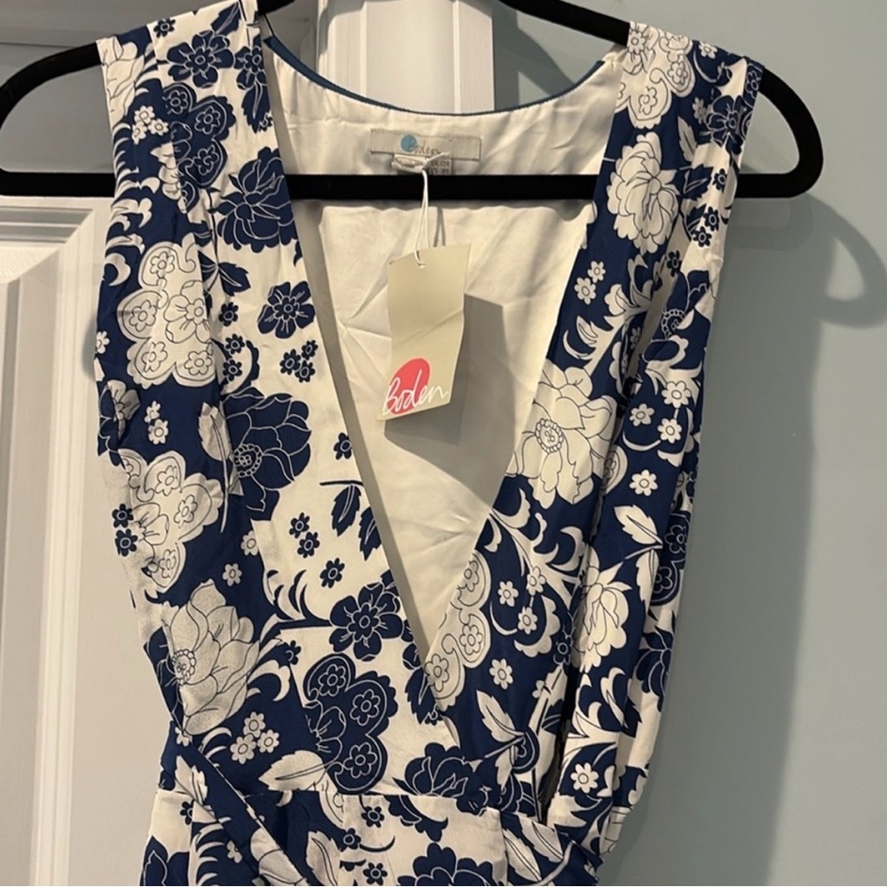 Boden dress NWT silk wrap dress Blue Floral V-Neck Midi Dress, summer stunner! - Picture 8 of 9